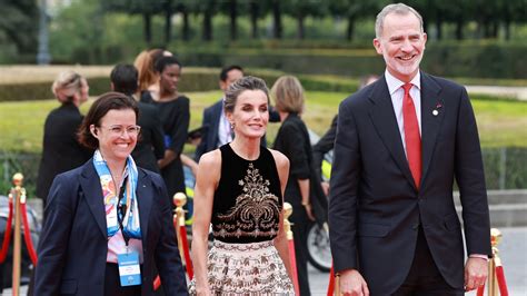 Olimpiadi di Parigi 2024, tutti i look royal alla cena di gala